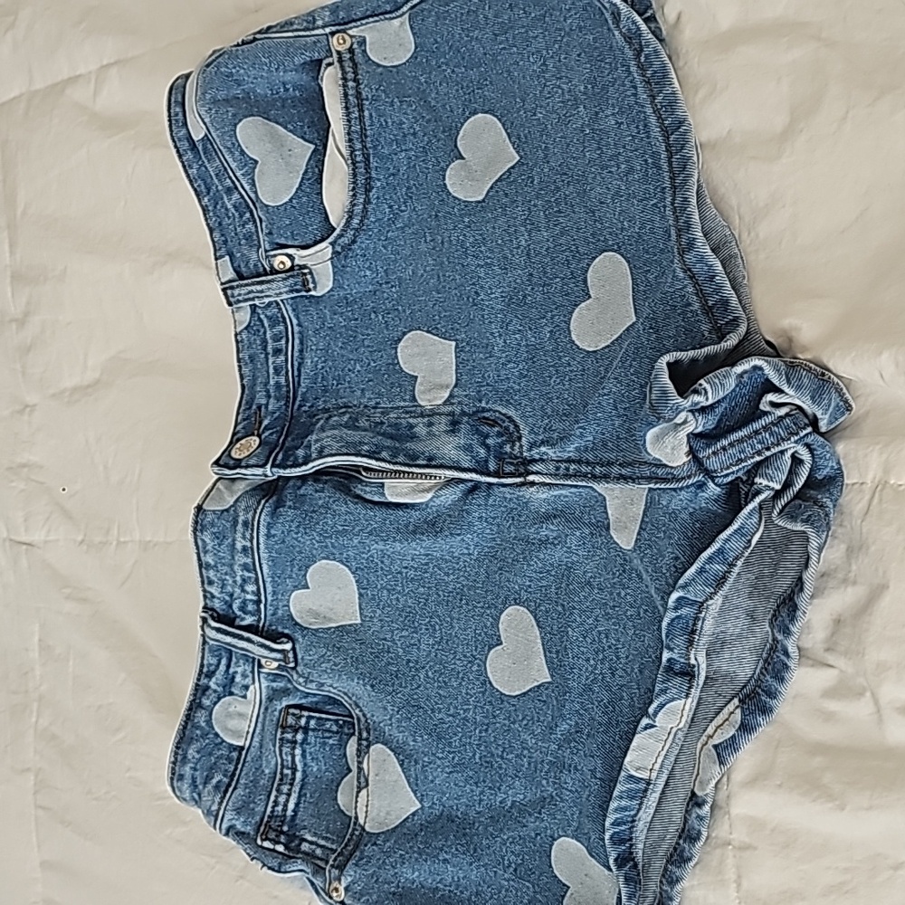 Akira heart shorts xl